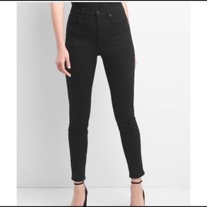 Gap 1961 High Rise Super Skinny Black Jean